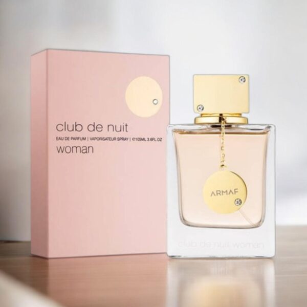 Woman- Club de Nuit feminino